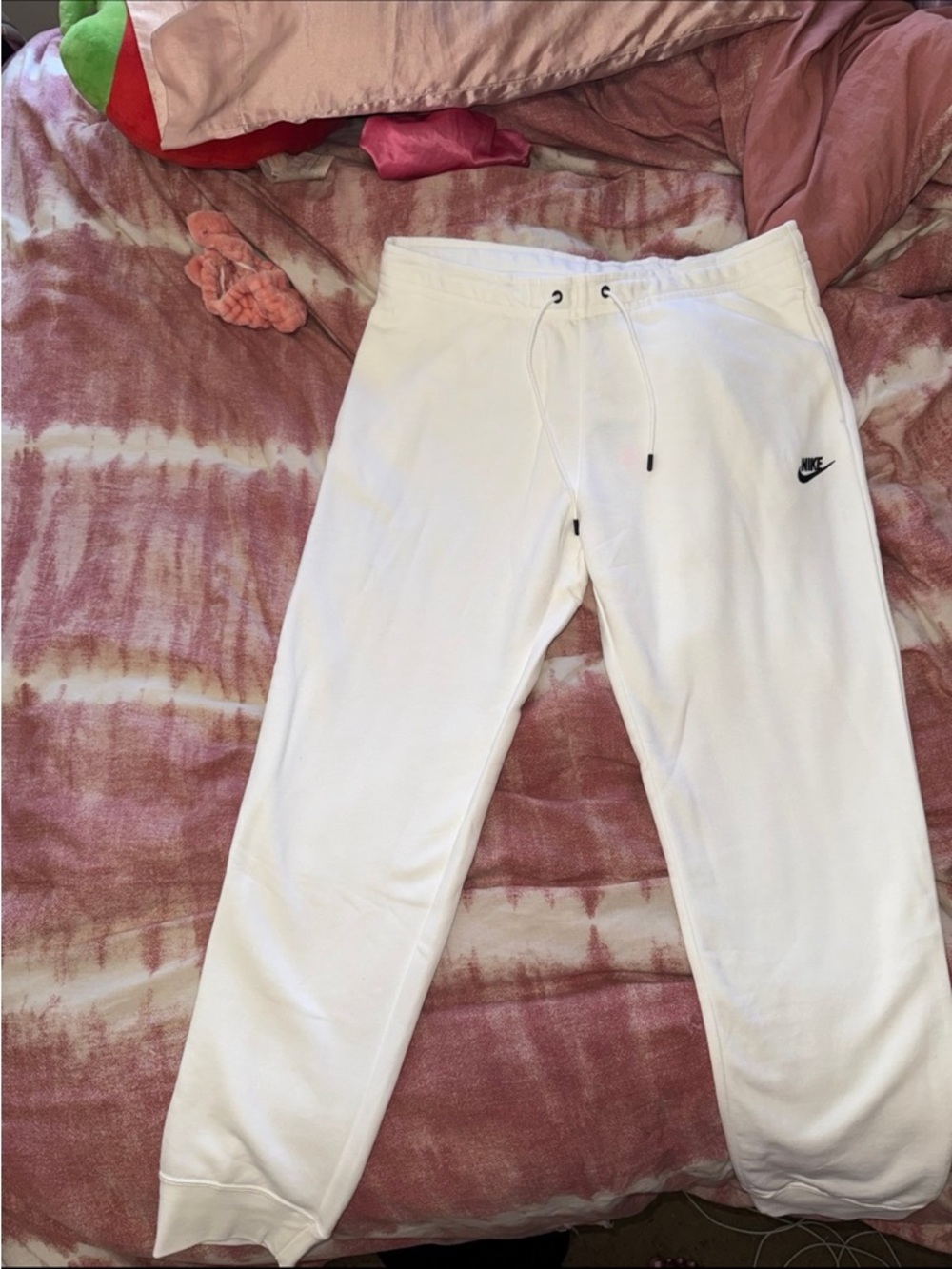 Nike Women White Fleece Jogger Pants